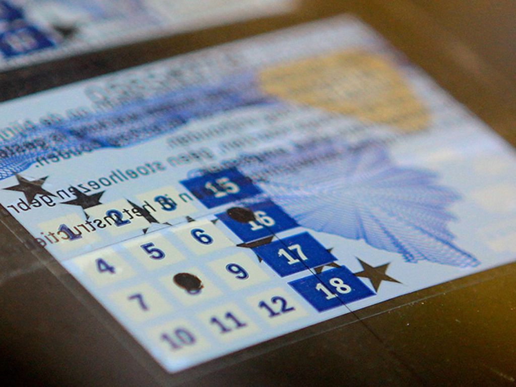 Registracija vozila u BiH: Treća tablica, neće uzimati dozvole