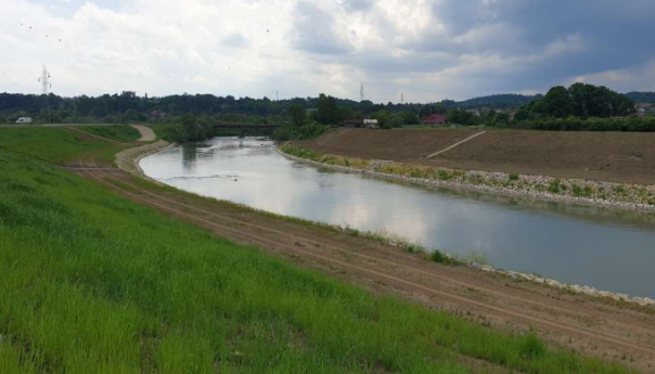 Regulacija korita Spreče u Lukavcu
