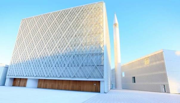 Reis Kavazović danas predvodi džuma-namaz u Ljubljani