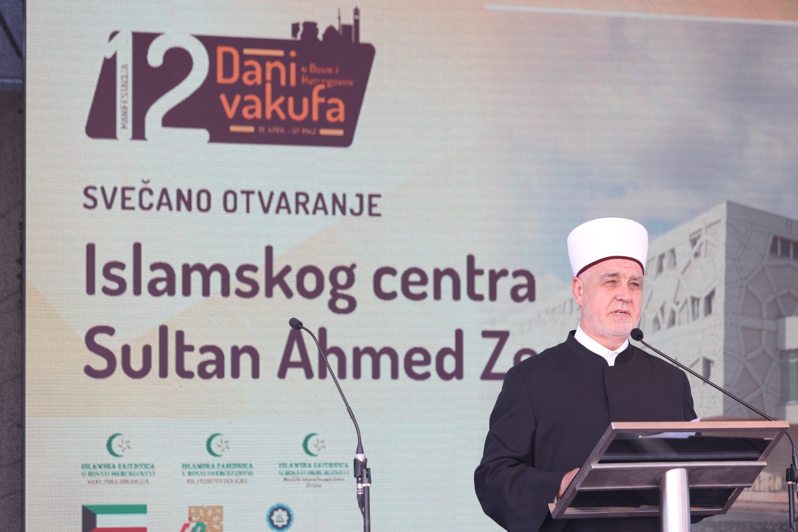 Reis Kavazović u Zenici: Vrijeme je da zbijemo redove