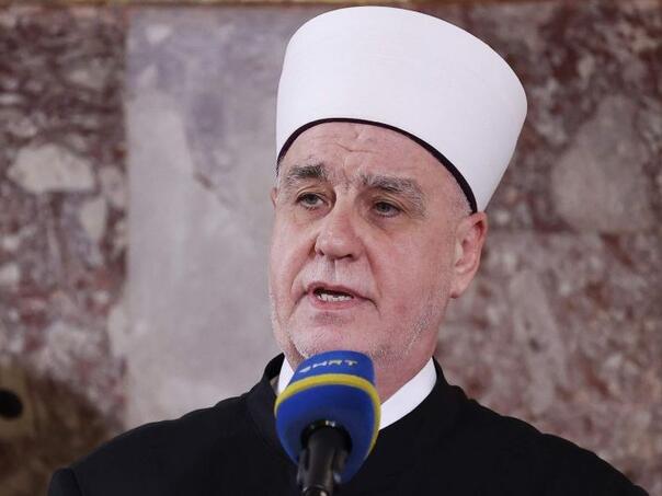 Reisul-ulema: Večeras zamolimo Boga da svijet usmjeri prema dobru