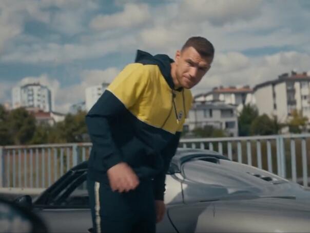 Reklama oduševila Tursku: Džeki se 'pokvarilo' auto