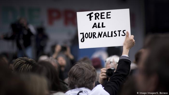 Rekordan broj novinara u zatvorima ove godine, najviše u Kini i Turskoj
