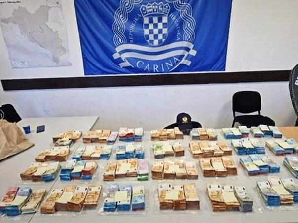 Rekordna zapljena keša: Albanac skrivao 700.000 eura na granici s Crnom Gorom