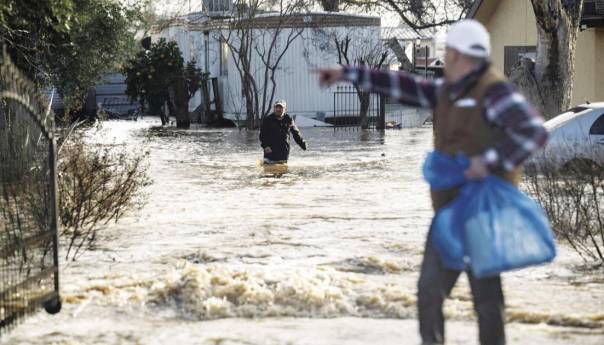 Rekordne kiše pale u Kaliforniji, još veća oluja na putu