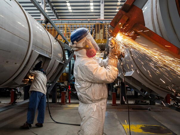 Rekordni pad aktivnosti u kineskim fabrikama zbog prazničnog gomilanja zaliha