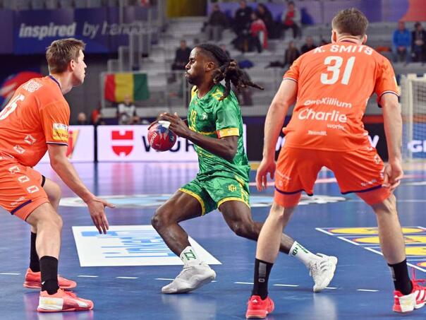 Remi Češke i Švicarske na drugom danu SP u rukometu