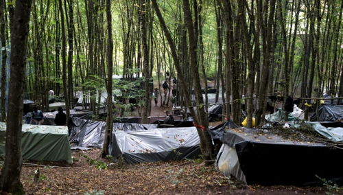 Reportaža Zeita o migrantima u BiH: Zaboravljeni u USK