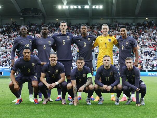 Reprezentativac Engleske na poluvremenu ušao u svlačionicu BiH