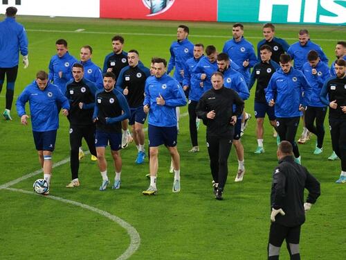 Reprezentativci odradili posljednji trening pred Luksemburg, posjetio ih Vico Zeljković