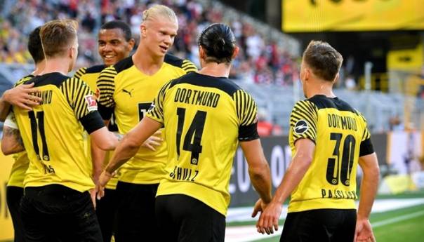 Reus rekao treneru koju formaciju treba igrati, nakon toga Borussia slavila