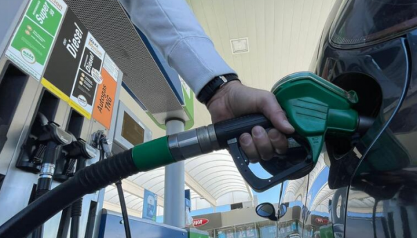 Rezervoar goriva od početka godine skuplji za 70 KM