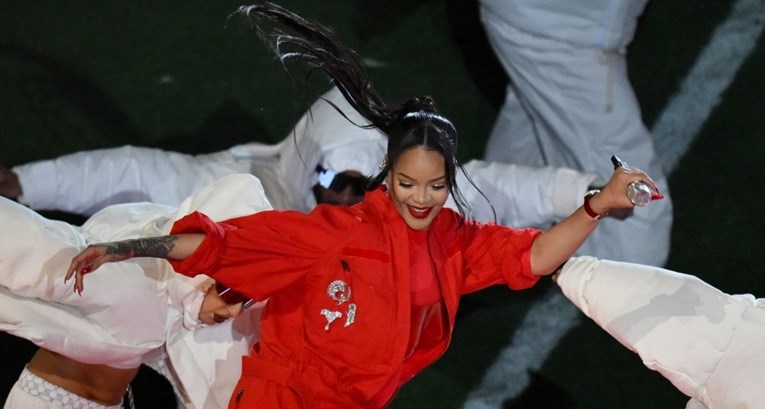 Rihanna oduševila fanove nastupom na Super Bowlu