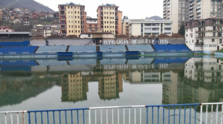 Rijeka Drina potopila gradski stadion