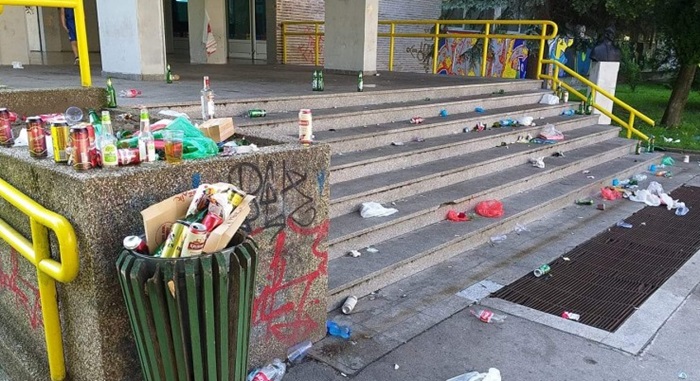 Riješiti višegodišnji problem odlaganja smeća na tuzlanskim trgovima
