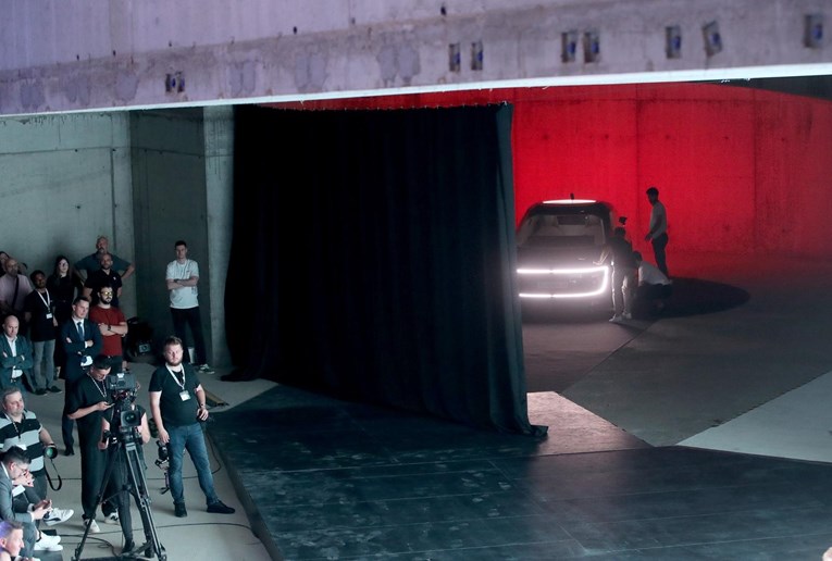 Rimac u Zagrebu predstavljao robotaksi, nijednom se nije pojavio