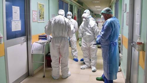 Rizik od zaraze koronom čak tri i pol puta veći među bolničarima
