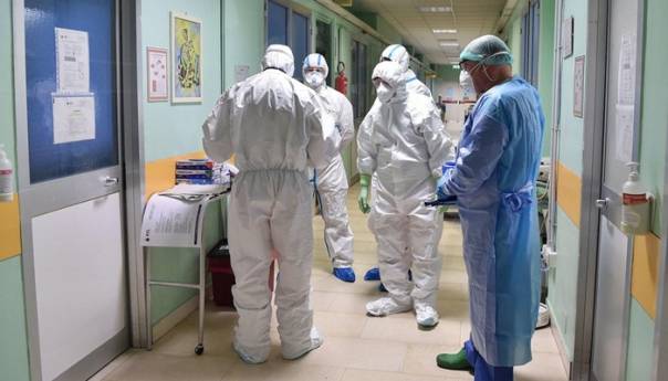 Rizik od zaraze koronom čak tri i pol puta veći među bolničarima