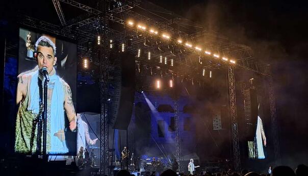 Robbie Williams nastupio u pulskoj Areni