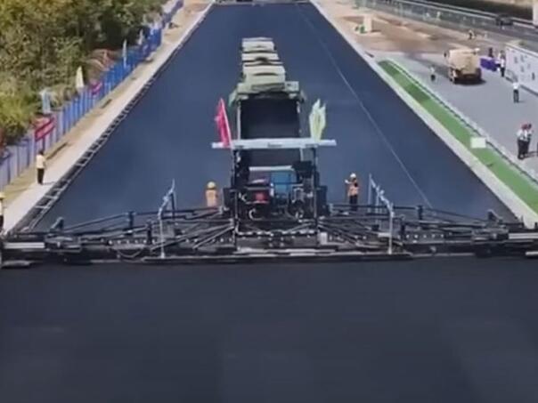 Roboti izgradili kompletan autoput u Kini