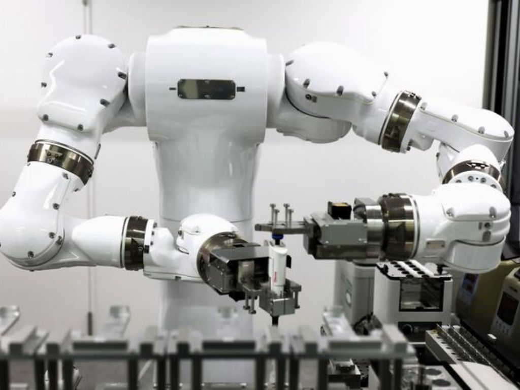 Roboti zamijenili naučnike: U Tokiju otvorena laboratorija budućnosti