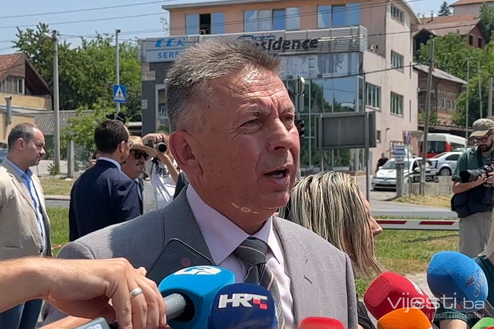 Drama na ročištu: Dodikova odbrana traži izuzeće sudija!