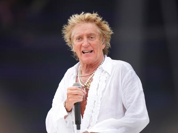 Rod Stewart završio na operaciji, otkazao koncerte