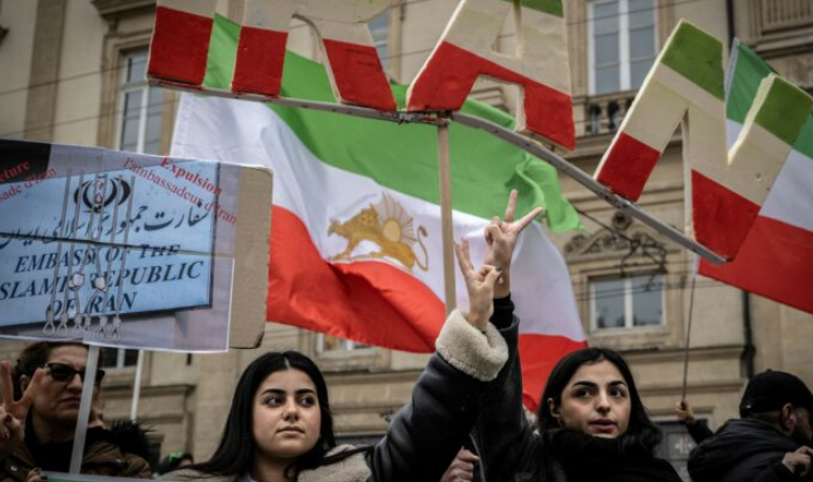 Roditelji izbezumljeni zbog navodnog masovnog trovanja djevojčica u Iranu