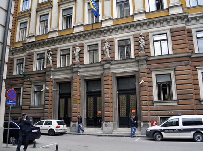 Roditelji-monstrumi koji su bebu izgladnjivali do smrti dobili 14 godina zatvora