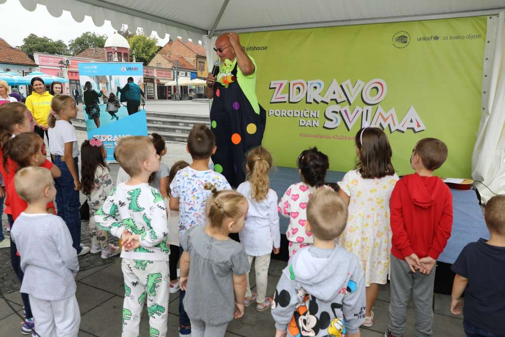Roditelji su zbunjeni zbog netačnih informacija o imunizaciji