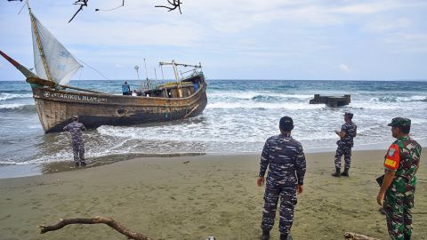 Rohinja izbjeglice stigli do Indonezije nakon mjesec dana na moru