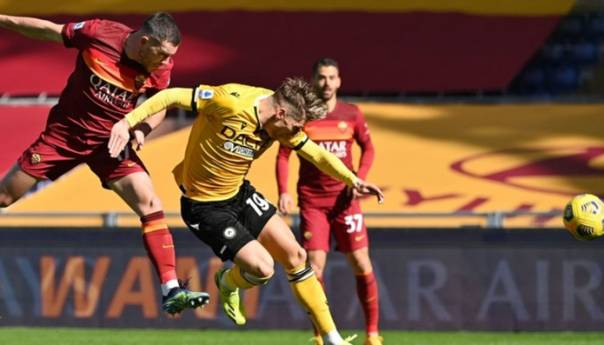 Roma se pobjedom protiv Udinesea vratila na treće mjesto