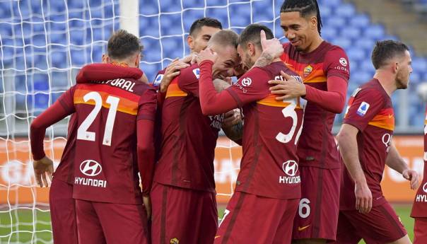 Roma u ludoj utakmici došla do trijumfa nad Spezijom