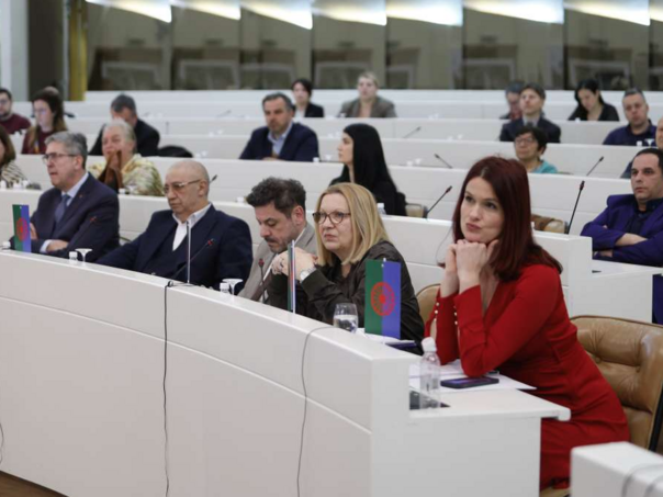 Romi u BiH bez priznanja i pravde: Predstavljen izvještaj o sistemskom stradanju 1992-1995.