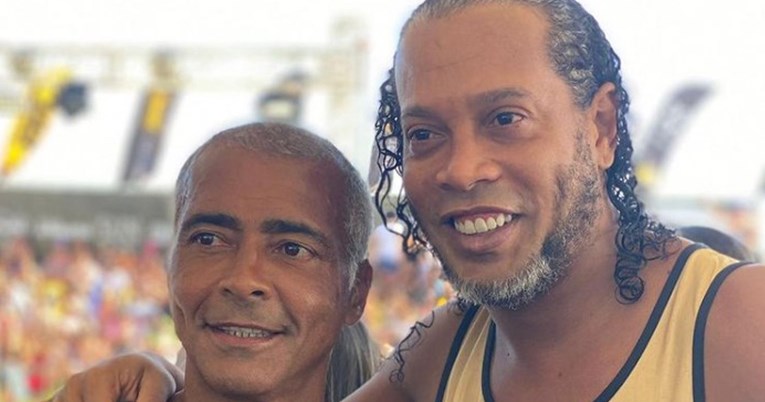 Ronaldinho i Romario oduševili Copacabanu majstorskim potezima