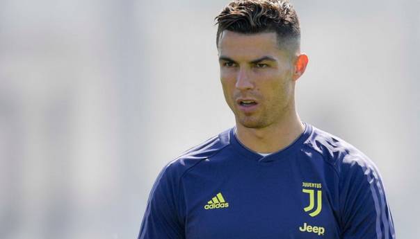 Ronaldo pomaže djevojčici iz Beograda