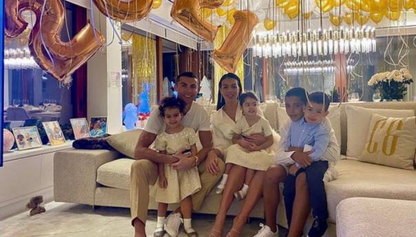Ronaldo poslao snažnu novogodišnju poruku i dobio šest miliona lajkova