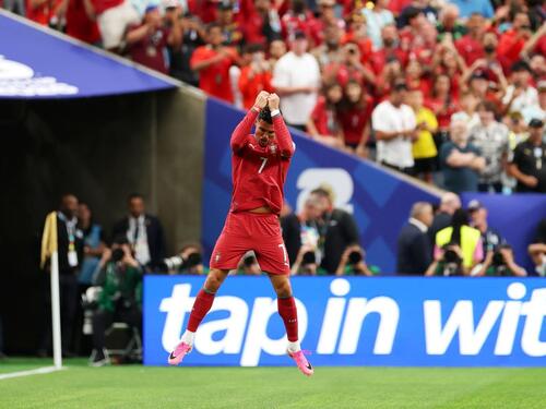 Ronaldo dao dva gola i ispisao fudbalsku historiju