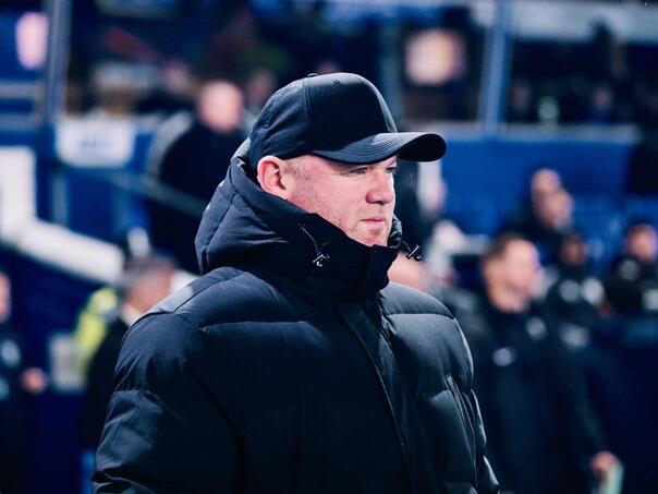 Rooney: Navijači Liverpoola moraju dati Slotu podršku