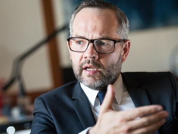 Roth nakon drame na Kosovu: Zanima me kakav će izgovor ovaj put smisliti Vučić