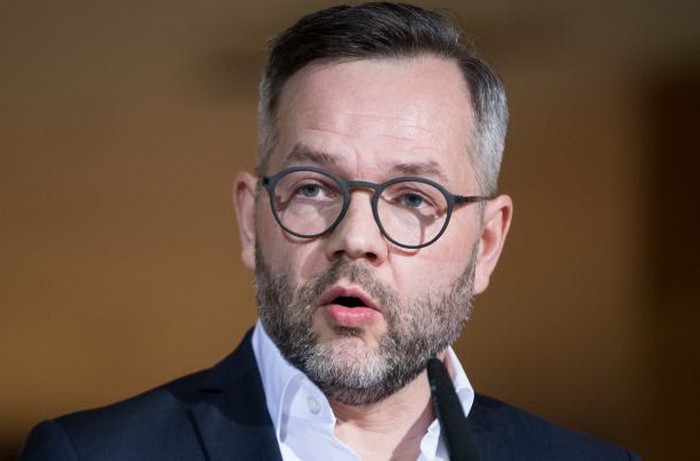 Roth: Putin ugrožava Evropu, zaustaviti separatiste u BiH
