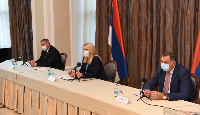 RS neće uvoditi vanredno stanje, vratiti nastavu u škole