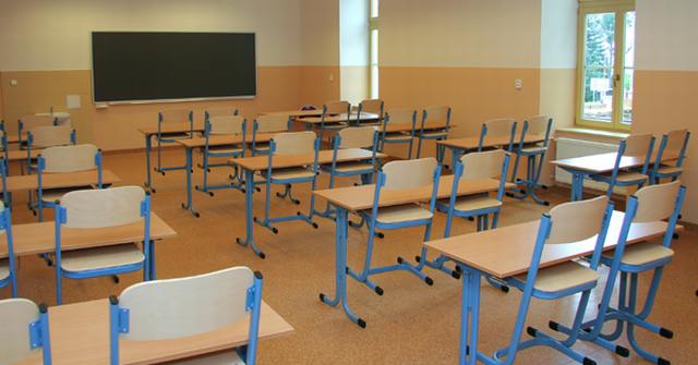 RS: Učenici od prvog do petog razreda se vraćaju u školske klupe