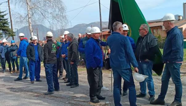 Rudari ponovno pred zgradom Gradske uprave Zenica