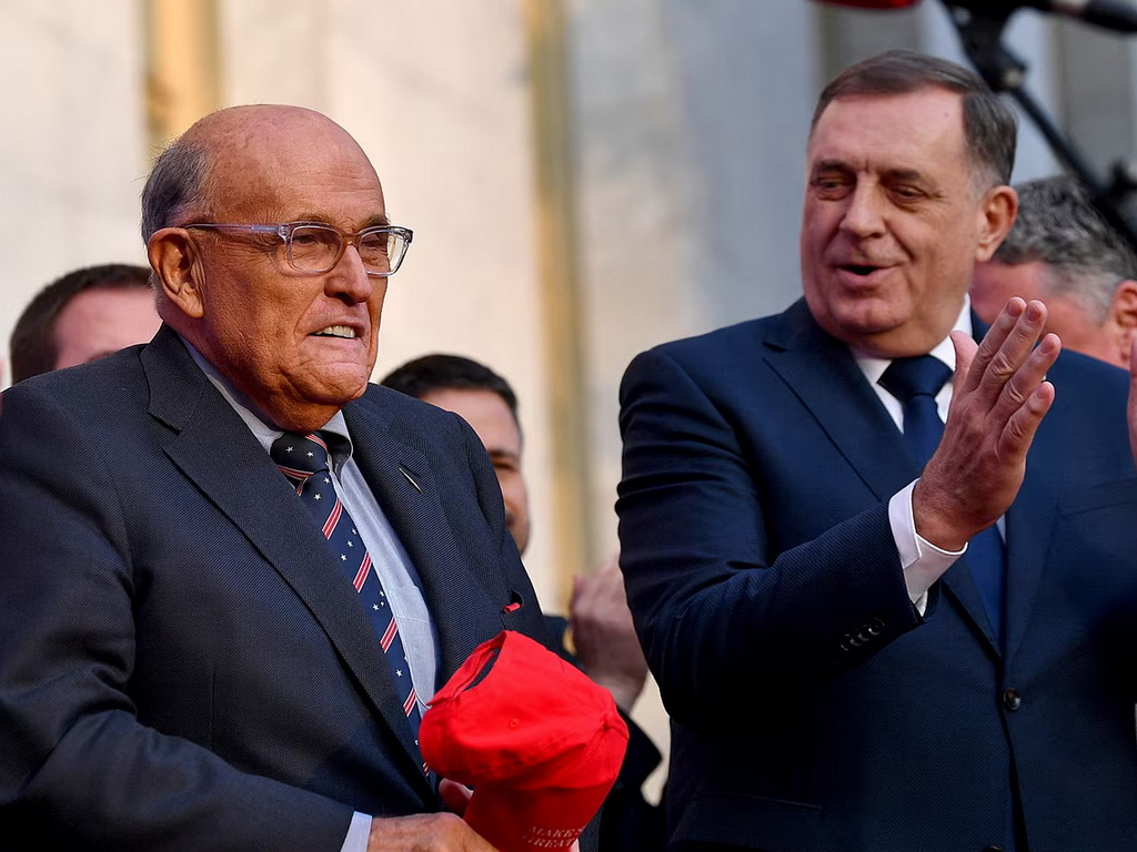 Rudy Giuliani u kritičnom stanju, oglasio se Trump