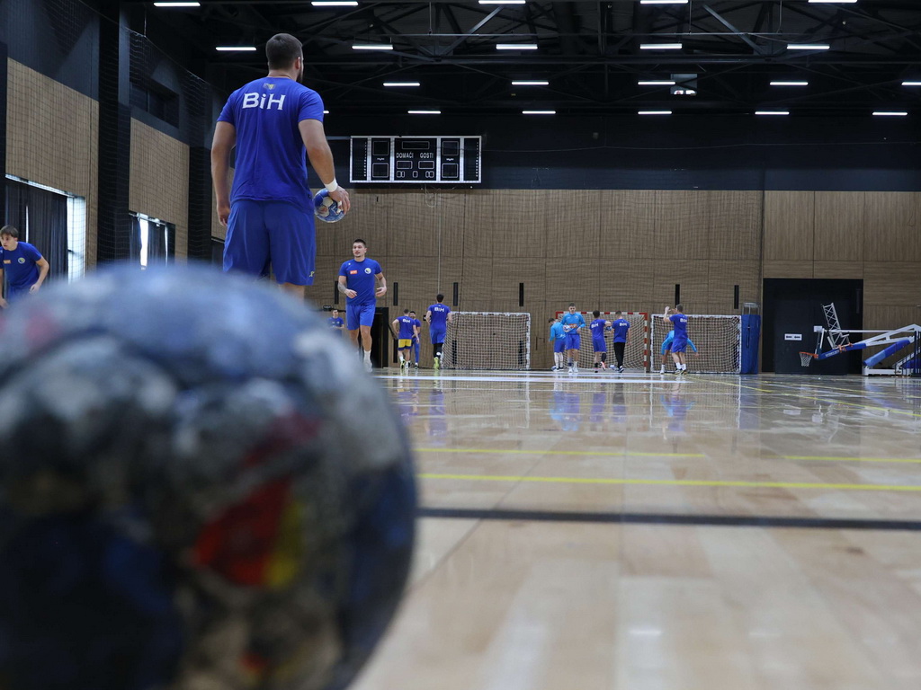 Rukometaši BiH počeli pripreme u Tuzli