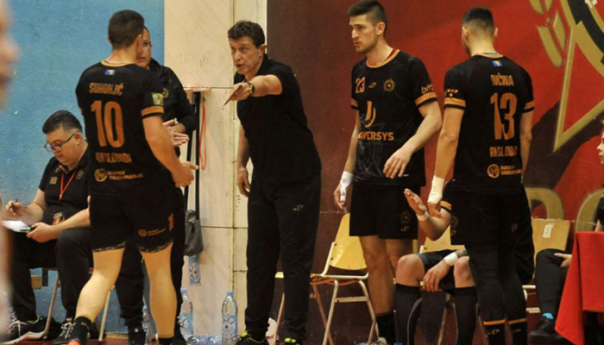 Rukometaši Slobode u kantonalnom derbiju nadigrali Konjuh