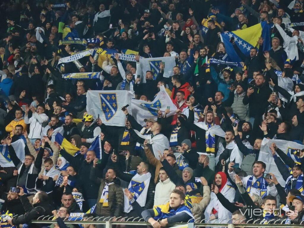 Rumuni slavili ratnog zločinca, Zmajevi ih ispratili s tri gola 