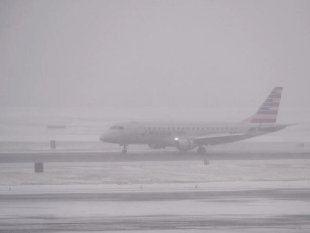 Rumunski predsjednik ostao zarobljen na aerodromu zbog snijega