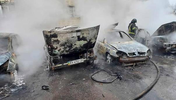 Rusi Harkiv gađaju kasetnim bombama